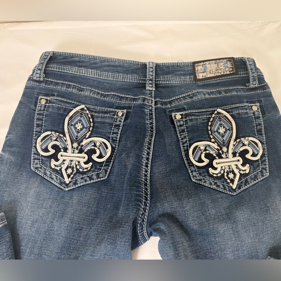 Grace in LA Blue Jeans with Embellished Pockets - Picture 2 of 12